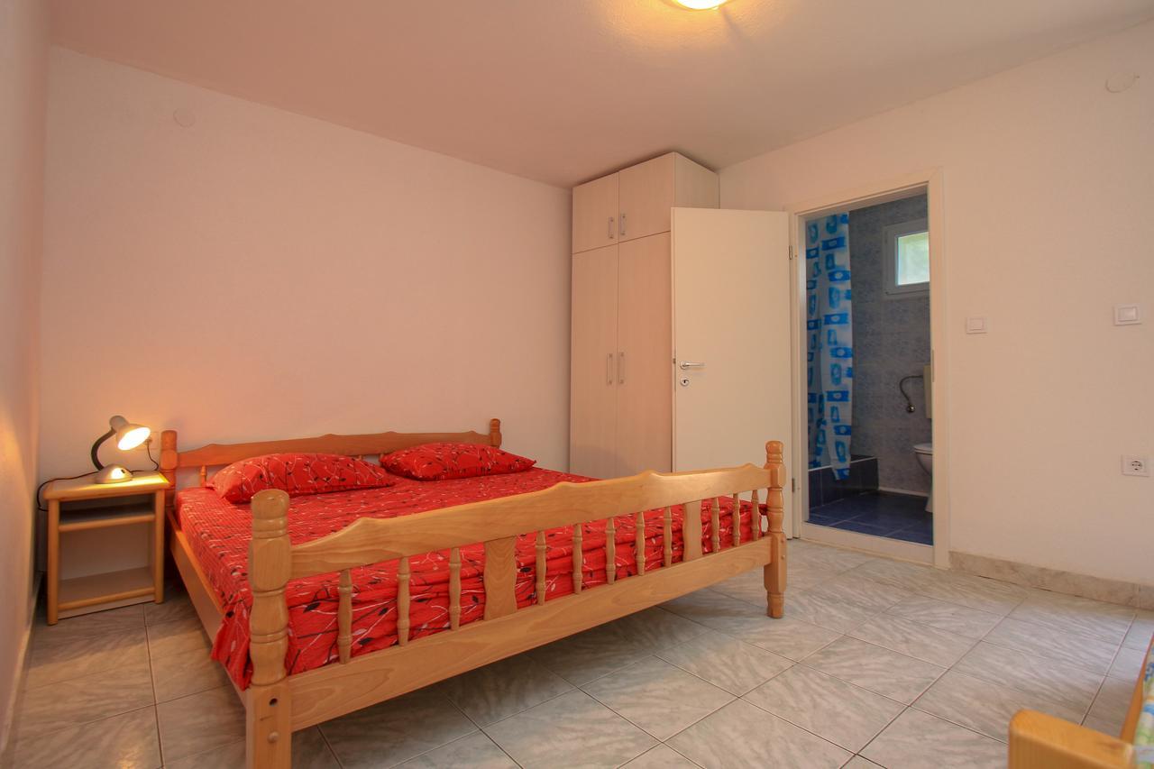 Apartamento Robinson Monte Cristo *